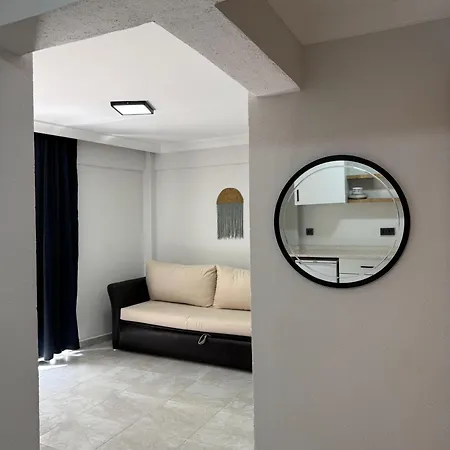 Macaron Midi House Ayvalı