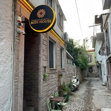 Macaron Midi House Ayvalı